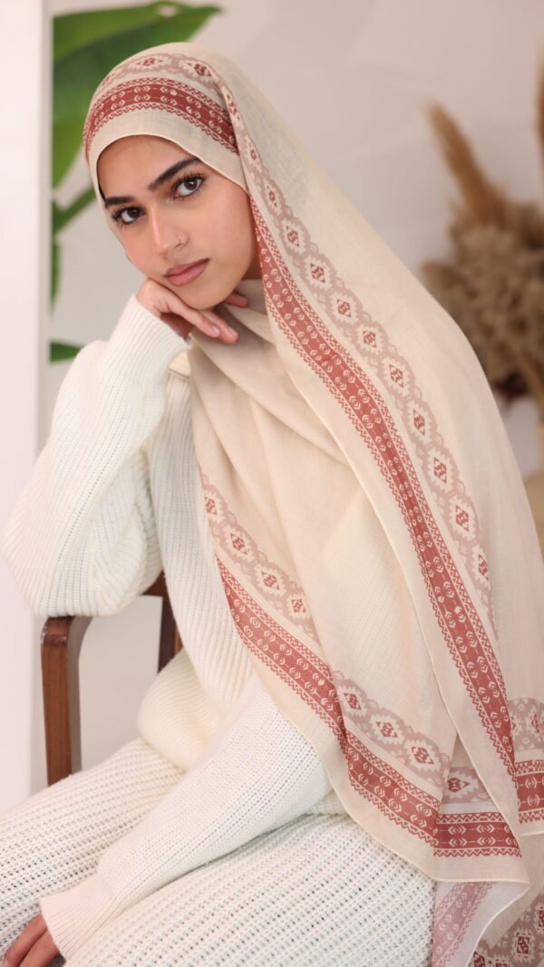 067A8527 deep glow