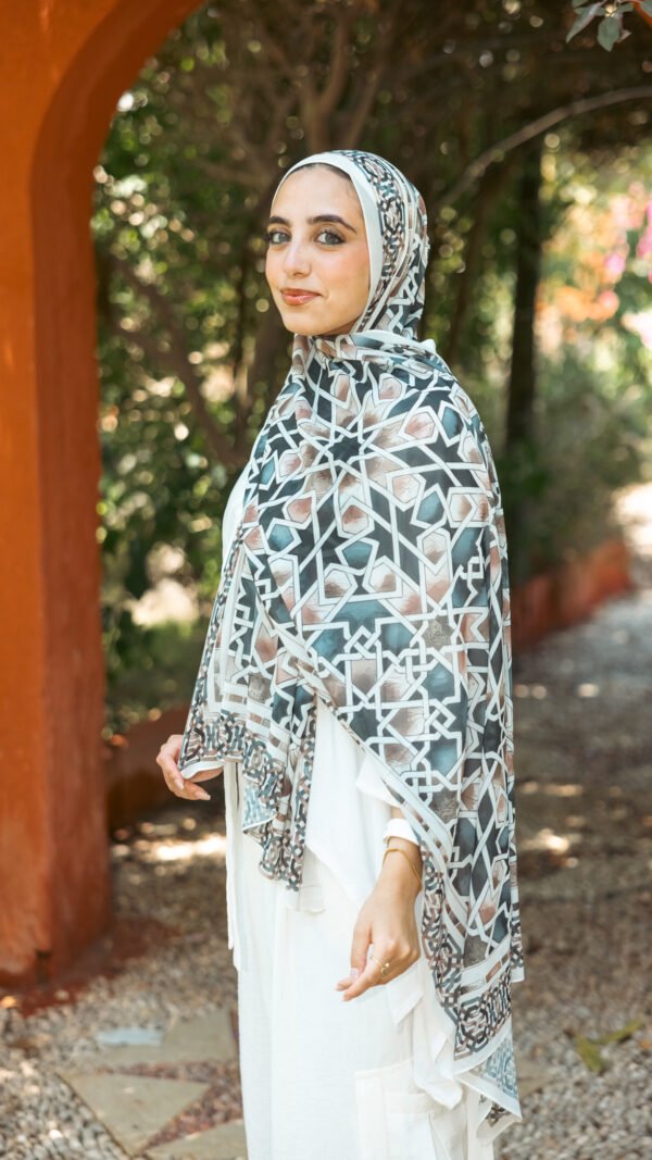 067A8198 Sheer Bloom