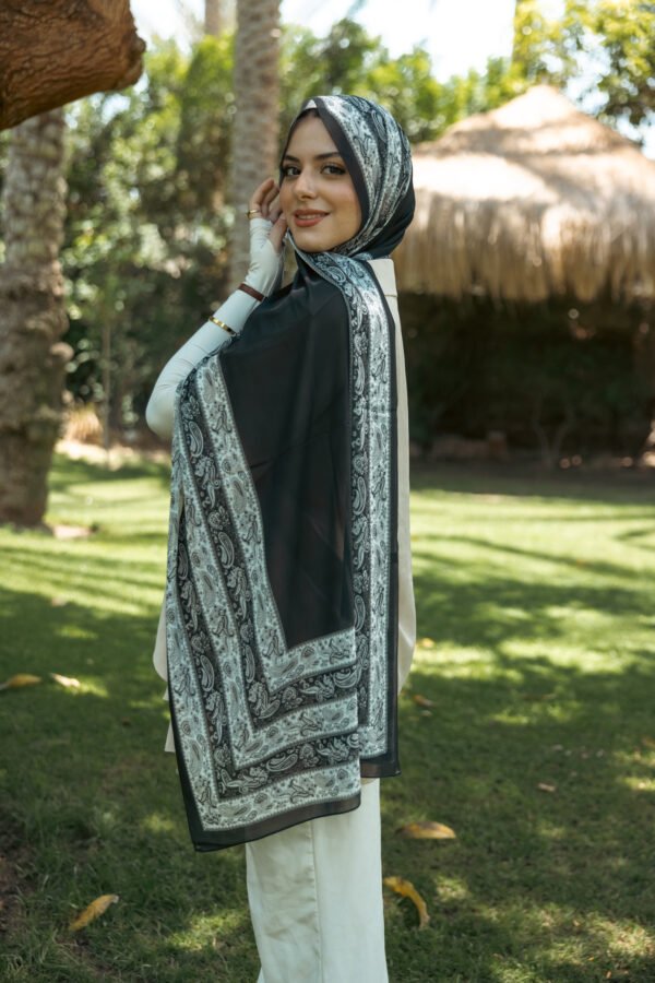 067A8439 Velvet Dawn
