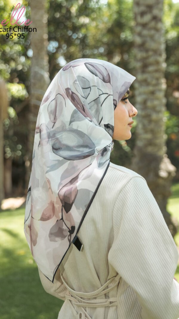 067A8519 Crystal Breeze