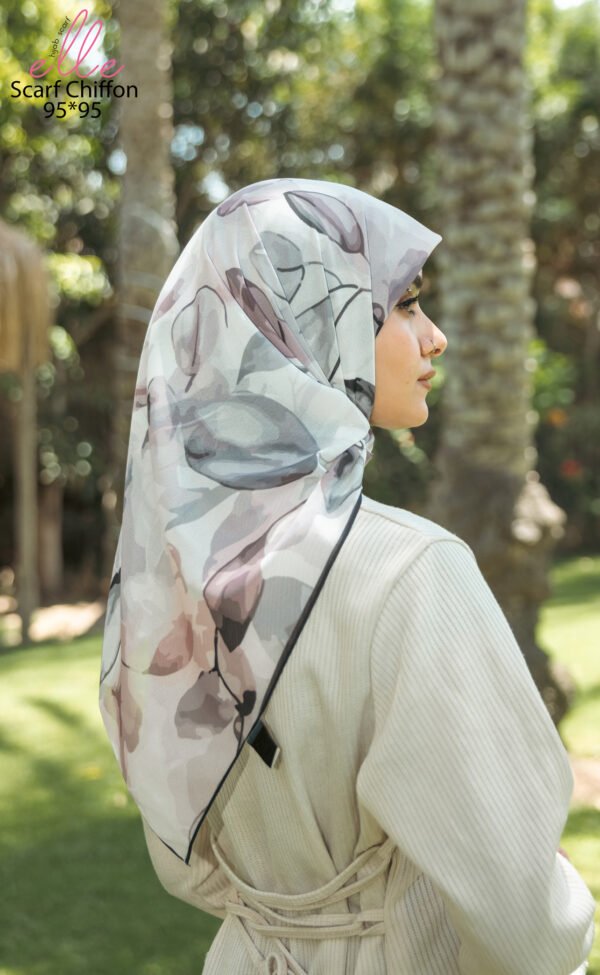 067A8519 Crystal Breeze
