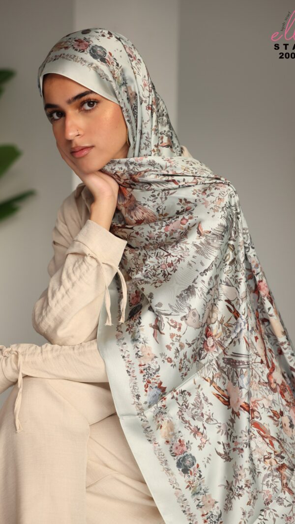 Pristina scarf