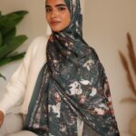 Whispera scarf