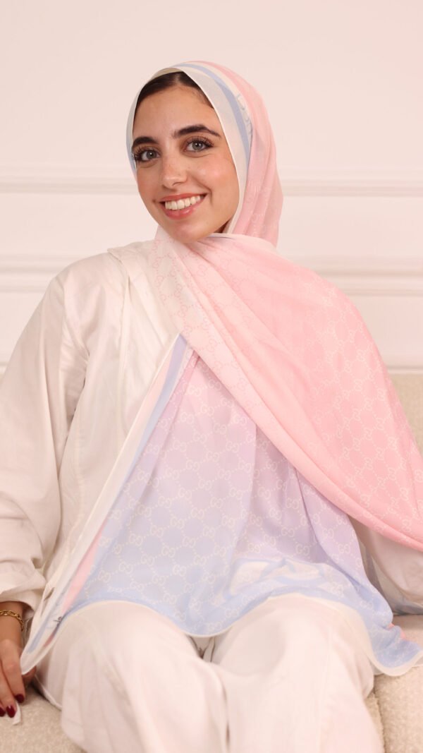 067A7340 Scarf Petalia