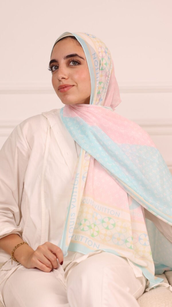 Allure scarf