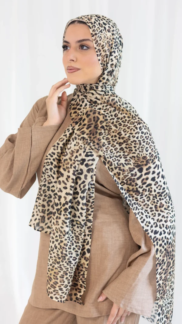 VEEA Scarf
