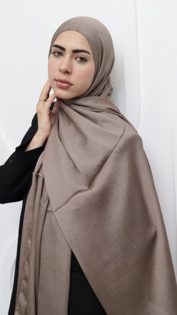 784A1104 Brown
