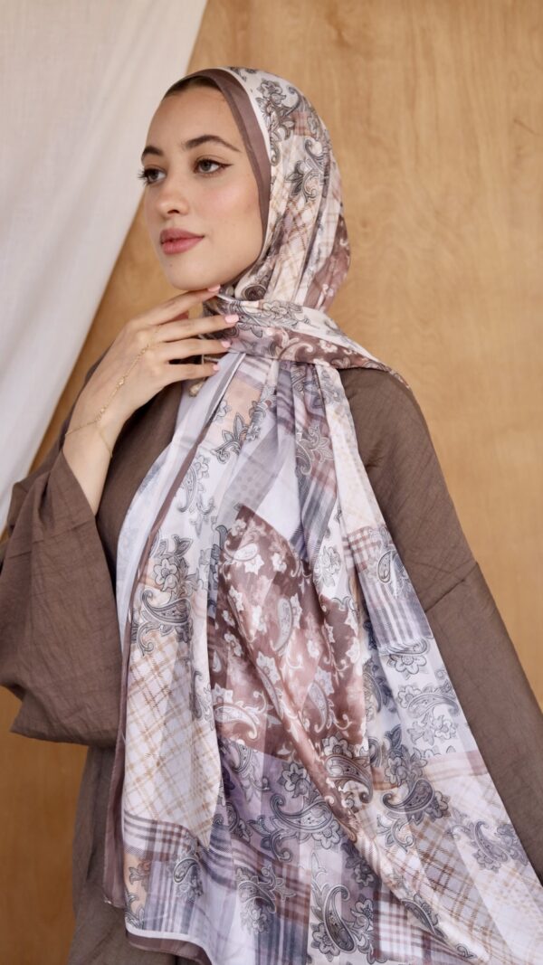 AU8A0080 Silk Serenity