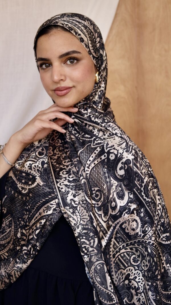 AU8A0086 Velvet Pear