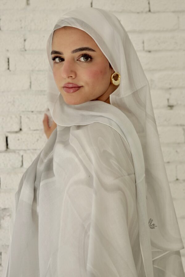 Daisy Veil
